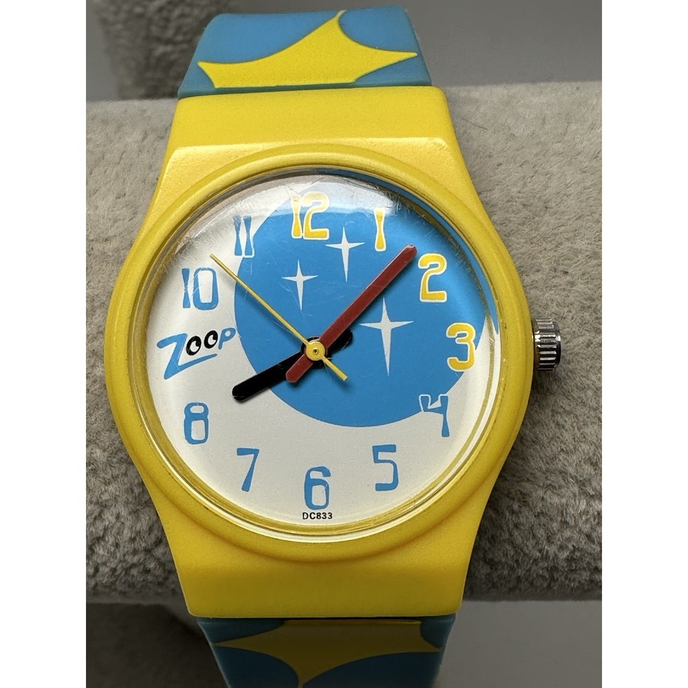 Zoop Kids Watch By Titan C3028PP10 New Battery 32MM 7.75" Moon And‎ Stars S8